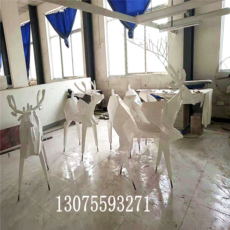 徐州雕塑公司簡(jiǎn)述制作時(shí)，一定要重視鑄銅雕塑的細(xì)節(jié)